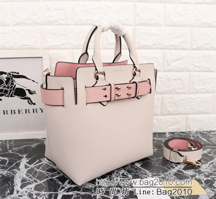 BURBERRY巴寶莉 小號 敞口式托特包款「The Belt 貝爾特包 正面飾有 Burberry 字母壓花徽標 可手提斜背  Bhq1100